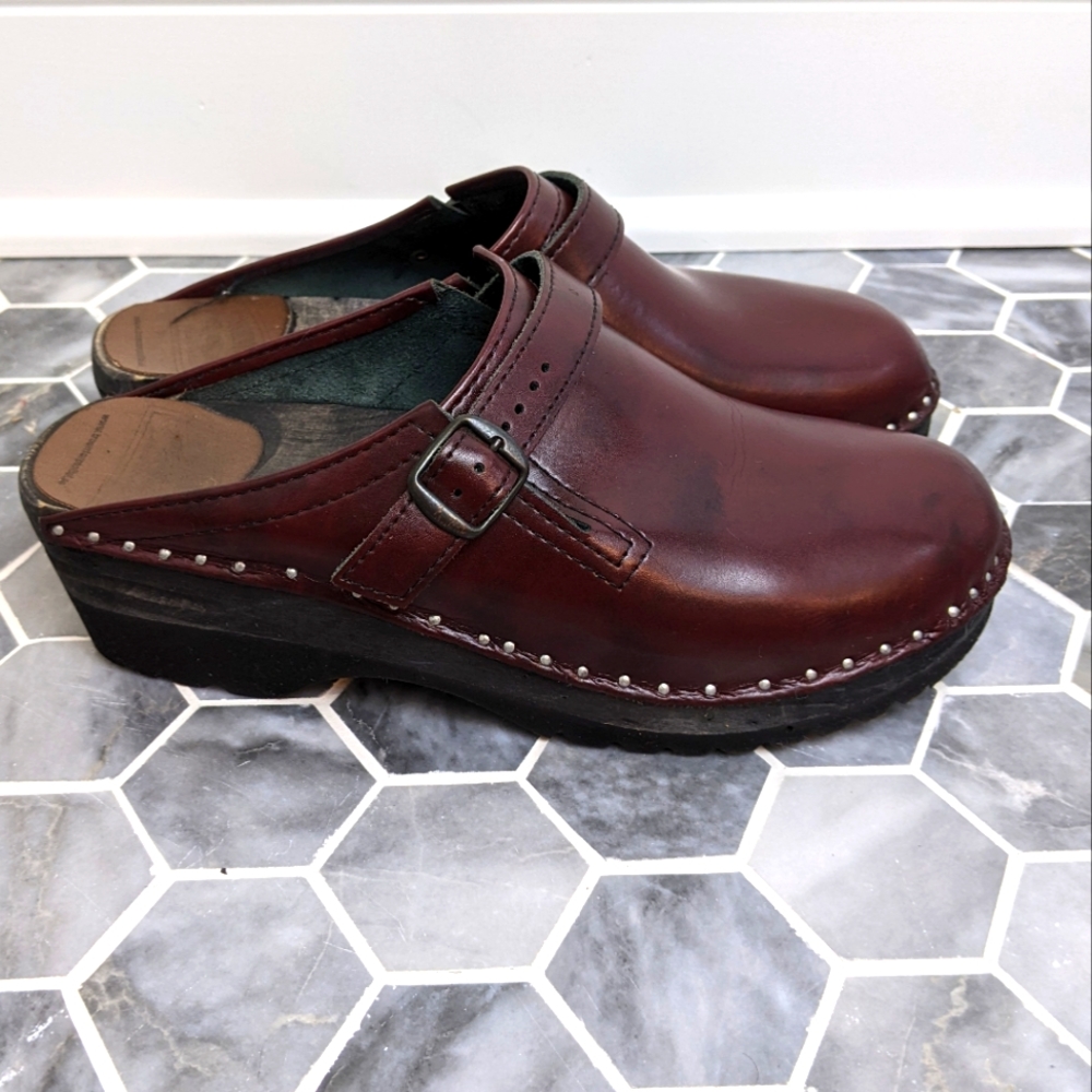 Troentorp Red Donatello Swedish Wood Leather Slip On Clogs